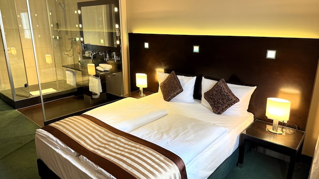 ホテル リュミエール アン デア メッセ