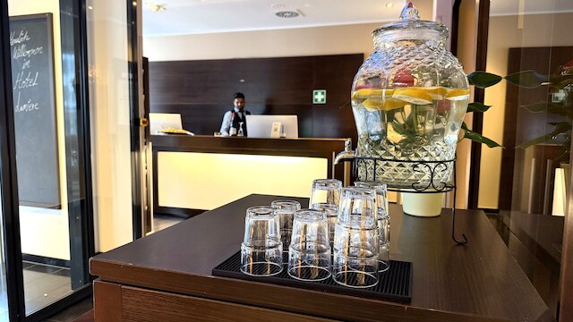 ホテル リュミエール アン デア メッセ