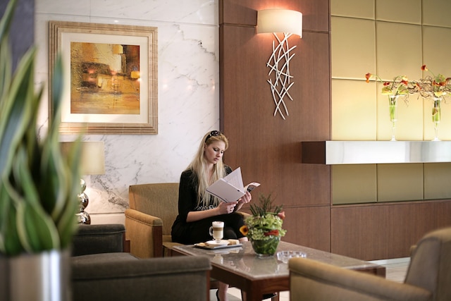 アル アイン ロタナ