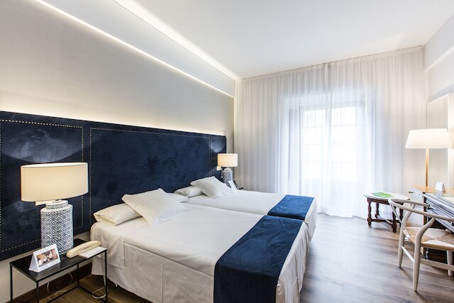 ユーロスターズ ロス アグスティノス