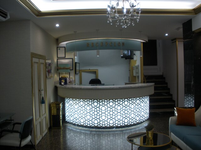 サクロモンテ ホテル