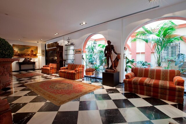 ホテル ドニャ マリア