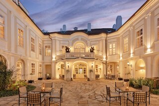 ザ モーツァルト プラハ バイ アコー