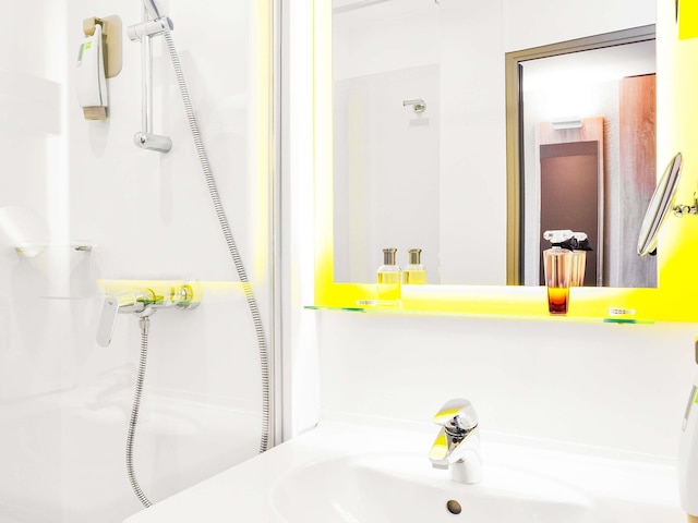 イビス スタイル リール マルク アン バルール