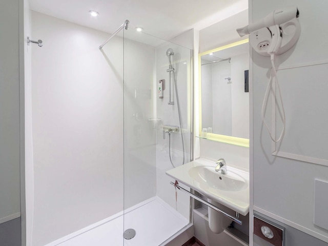 イビス スタイル リール マルク アン バルール