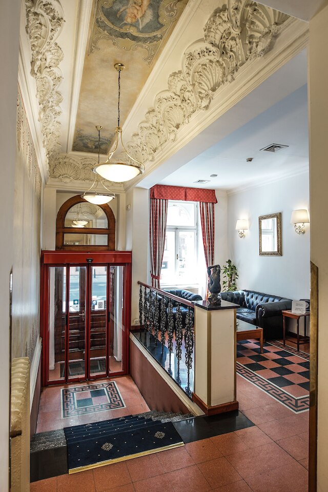 ホテル チボリ プラハ