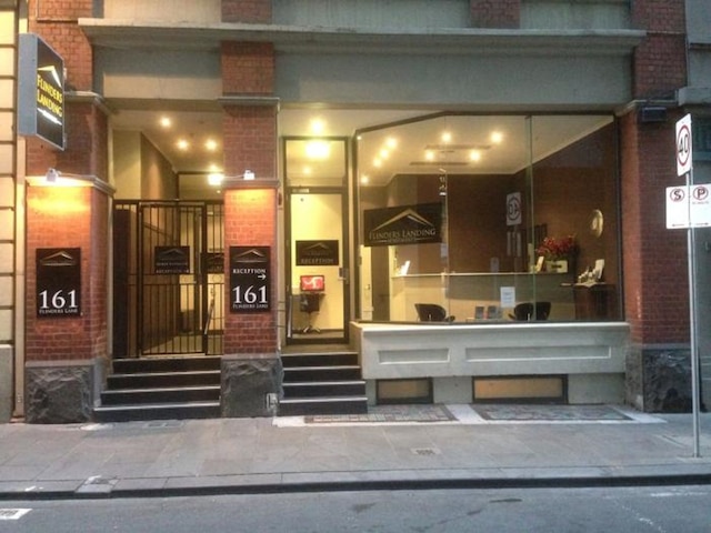 フリンダーズ ランディング アパートメンツ