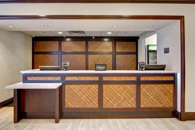 ホームウッド スイーツ バイ ヒルトン トロント ミシサガ