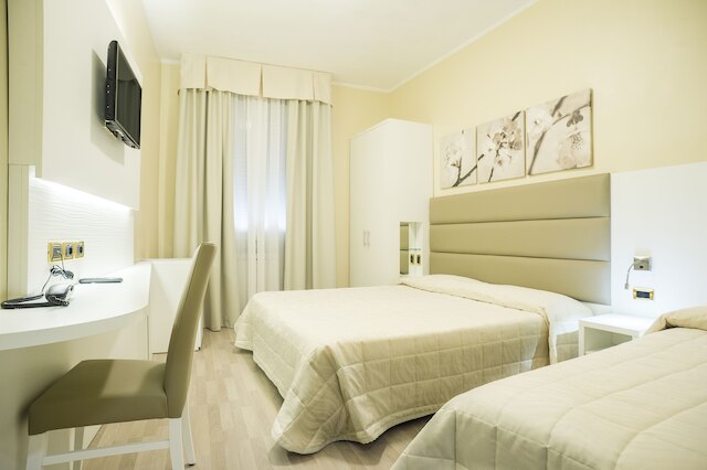 ホテル ユニバーシティ