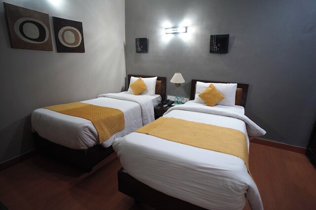 ザ コーラス ホテル