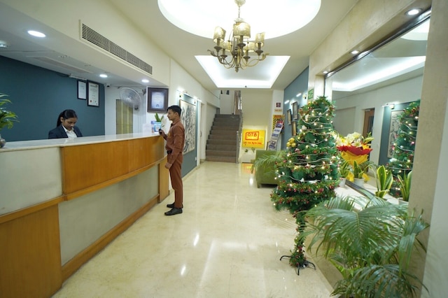 ザ コーラス ホテル