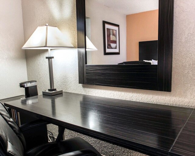 サバーバンスタジオズインターナショナルドライブ