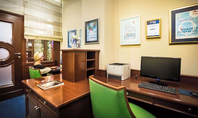 ベストウェスタン プレミア ホテル アストリア