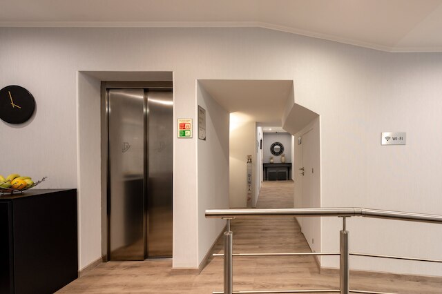 ディニャ リスボン ホテル