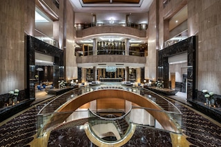 ザ リッツ カールトン ジャカルタ、メガ クニンガン