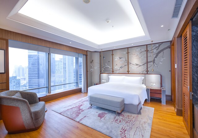 ザ リッツ カールトン ジャカルタ、メガ クニンガン