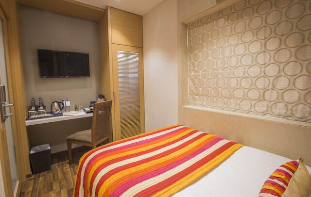 ホテル バワ コンチネンタル