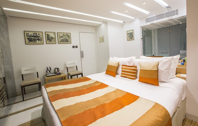 ホテル バワ コンチネンタル