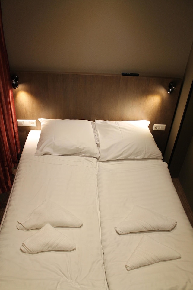 アストン シティ ホテル