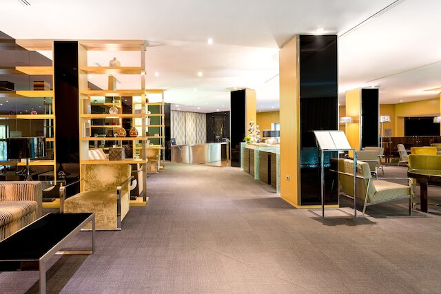 ホテル ユーロスターズ モンテ レアル