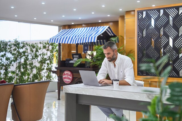 ゴールデン サンズ ホテル アパートメンツ