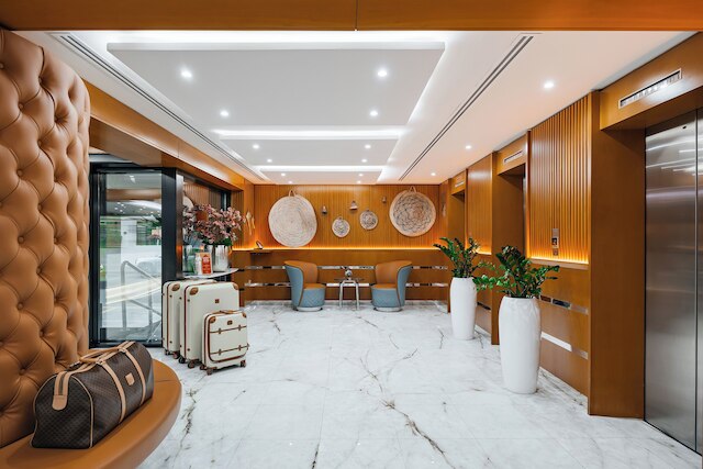 ゴールデン サンズ ホテル アパートメンツ