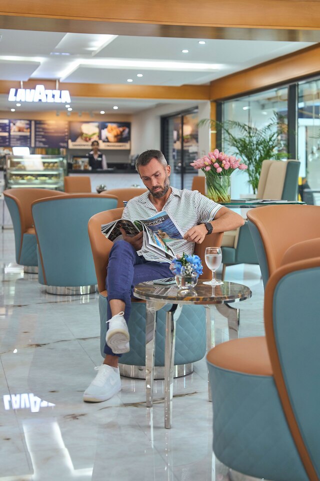 ゴールデン サンズ ホテル アパートメンツ