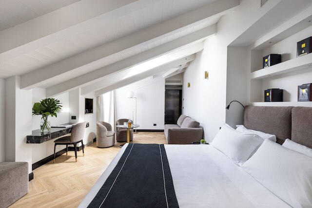 ホテル コンチネンタレ