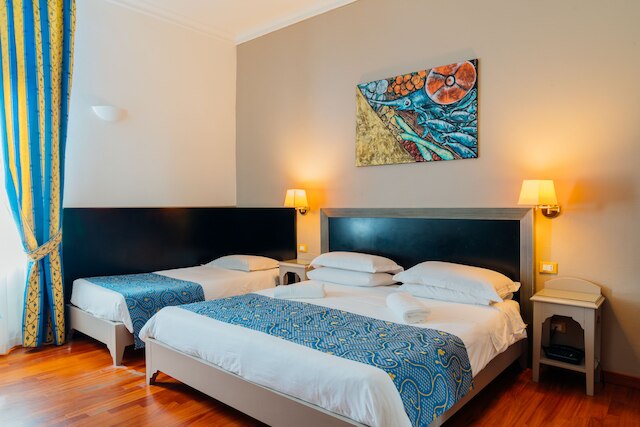 アンバシアトリ ホテル