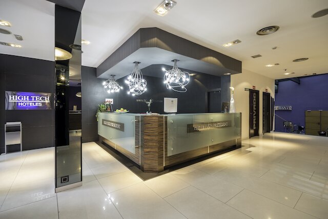 プチ パレス プレジデント カステリャナ