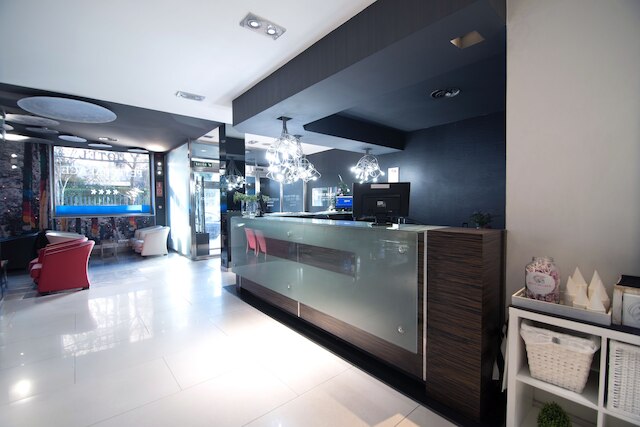 プチ パレス プレジデント カステリャナ