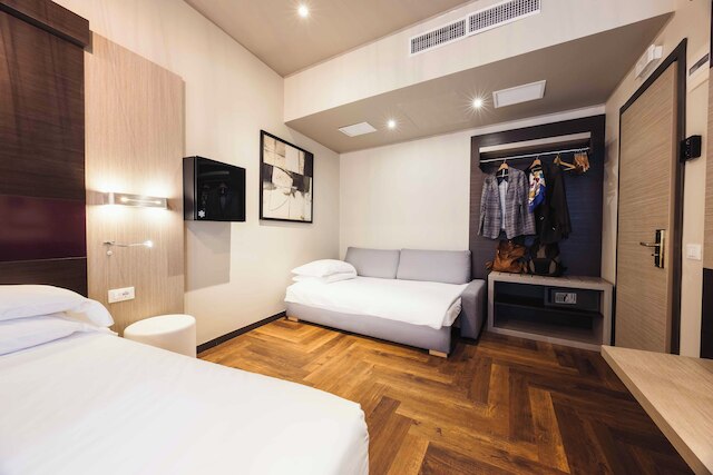 ジーニアス ホテル ダウンタウン