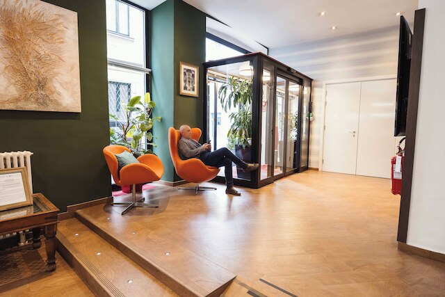 ジーニアス ホテル ダウンタウン