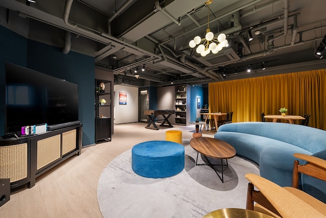 ダッシュ リビング オン ハリウッド