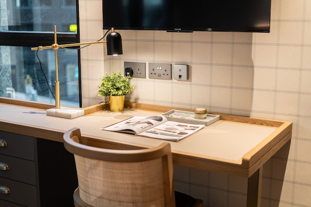 ダッシュ リビング オン ハリウッド