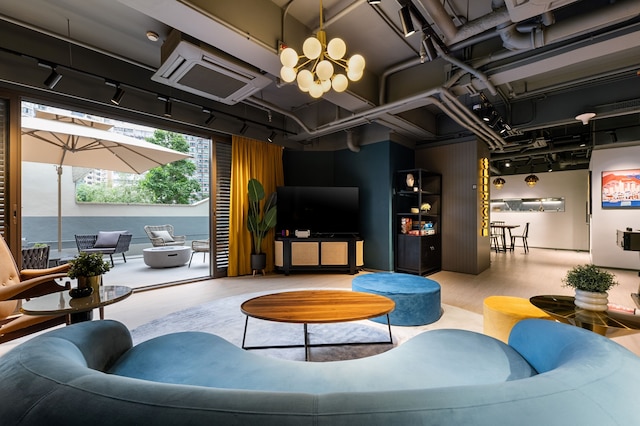 ダッシュ リビング オン ハリウッド