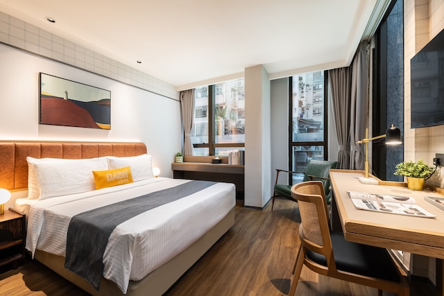 ダッシュ リビング オン ハリウッド