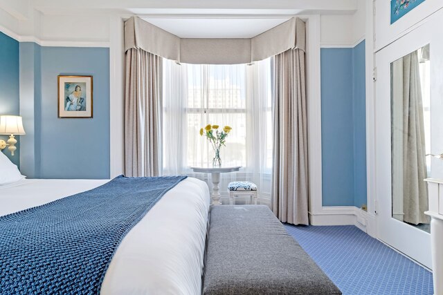 コーネル ホテル デ フランス