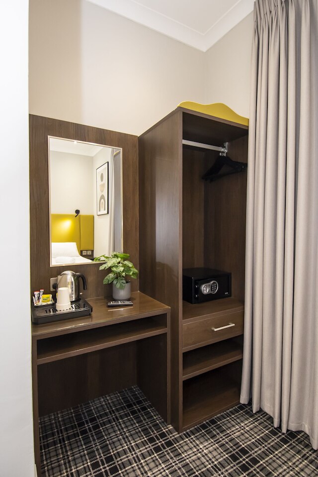 ハワード ウィンチェスター ホテル