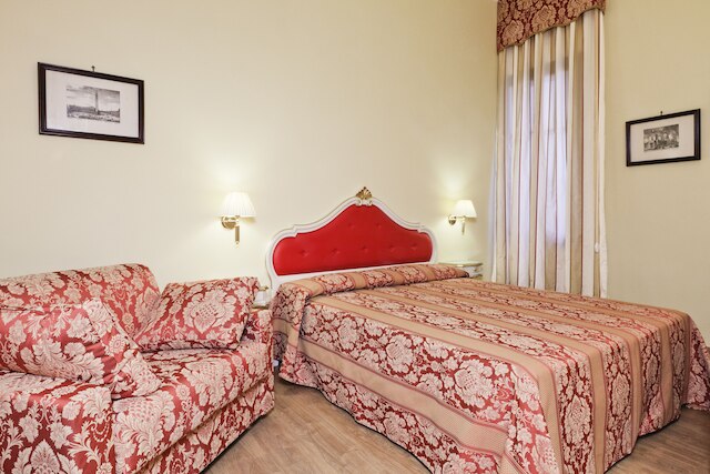 サン リオ ツーリスト ハウス