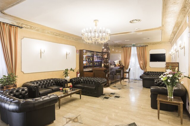 ホテル ヴィラ ロサ