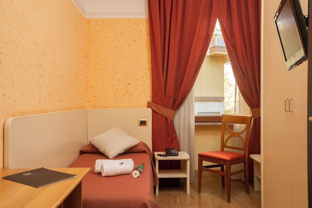 ホテル ヴィラ ロサ