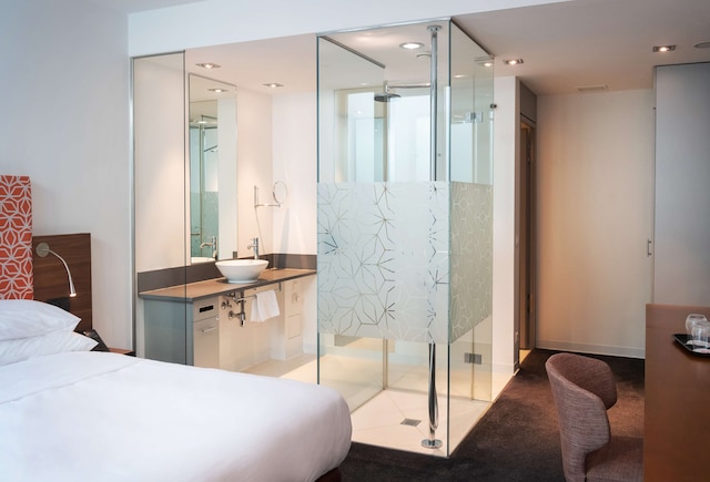 ダブルツリー バイ ヒルトン フランクフルト ニーデーラート