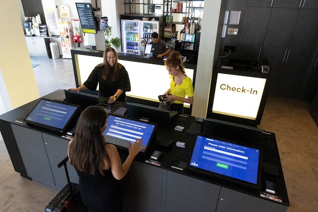 A&O ミュンヘン ハッカーブリュッケ