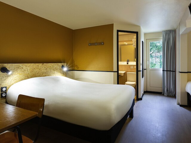 グリート  ホテル ヴィルヌーヴ ラ ガレンヌ