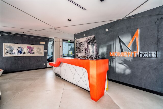 ザ モーメント ホテル