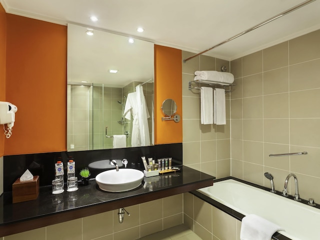 ノボテル スマラン