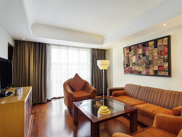 ノボテル スマラン