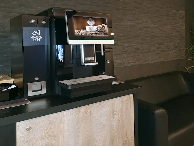 ラインメトロポーレ・ホテル