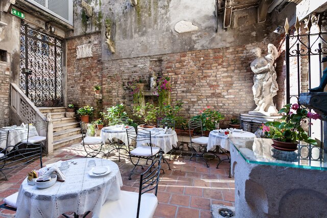 ホテル アル ポンテ モセニゴ